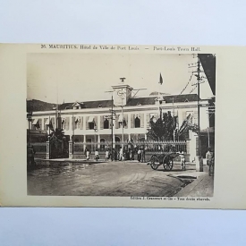 Maurice (ile) :mauritius  port-louis carte postale de l'hotel de ville de port-louis animé 